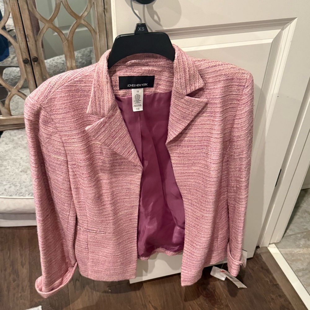 Gorgeous Jones New York Pink Tweed Cropped Blazer